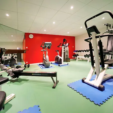 Mercure Centre Porte Des Alpes Otel 4*