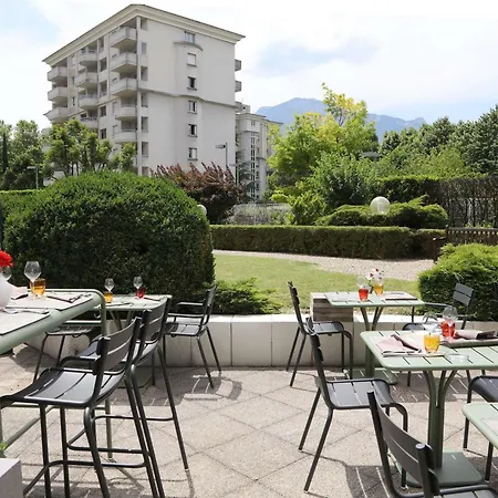 Mercure Centre Porte Des Alpes Otel 4*