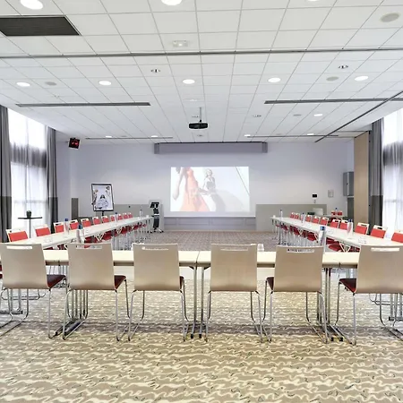 Mercure Centre Porte Des Alpes Hotel 4*