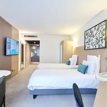 Mercure Centre Porte Des Alpes Hotell 4*