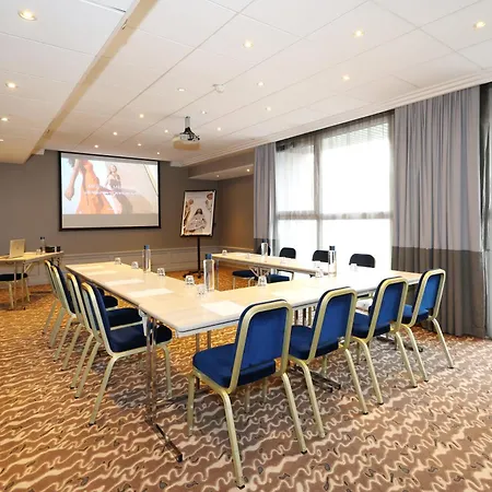 Mercure Centre Porte Des Alpes 4*