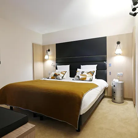 Mercure Centre Porte Des Alpes فندق 4*