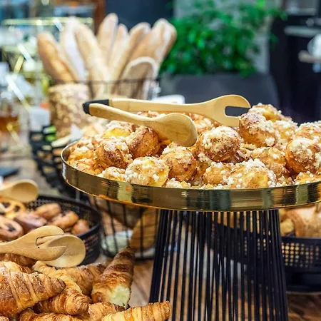 Отель Mercure Centre Porte Des Alpes 4*