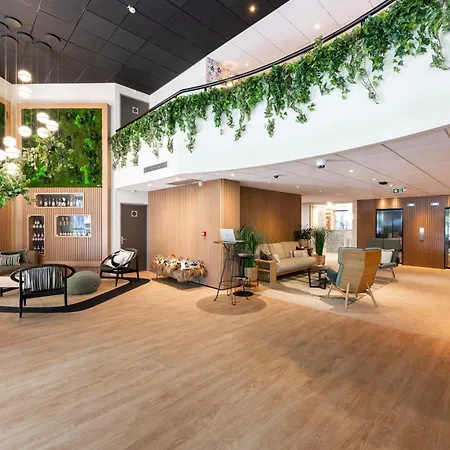 Mercure Centre Porte Des Alpes 4*