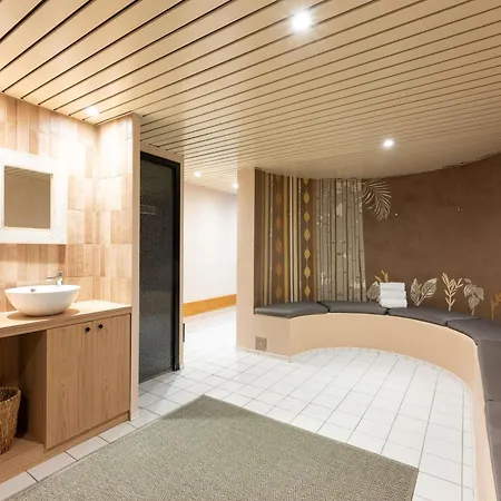 Mercure Centre Porte Des Alpes Готель 4*