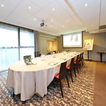 Mercure Centre Porte Des Alpes 4*