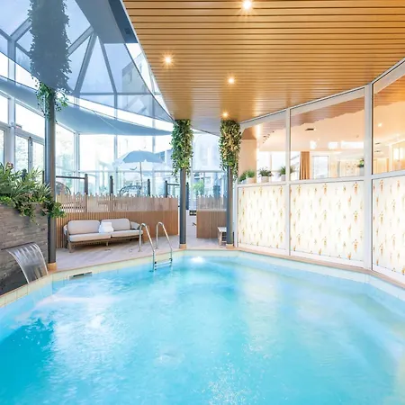ホテル Mercure Centre Porte Des Alpes 4*