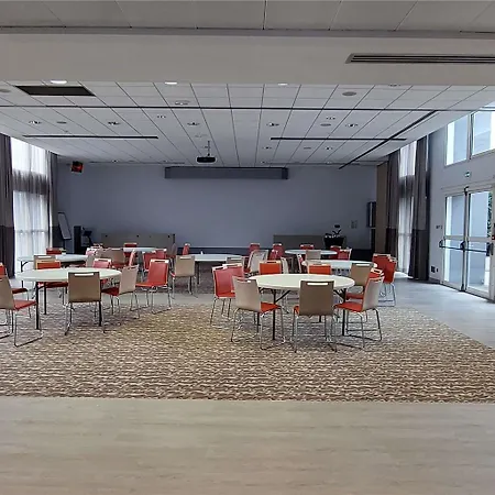 ホテル Mercure Centre Porte Des Alpes