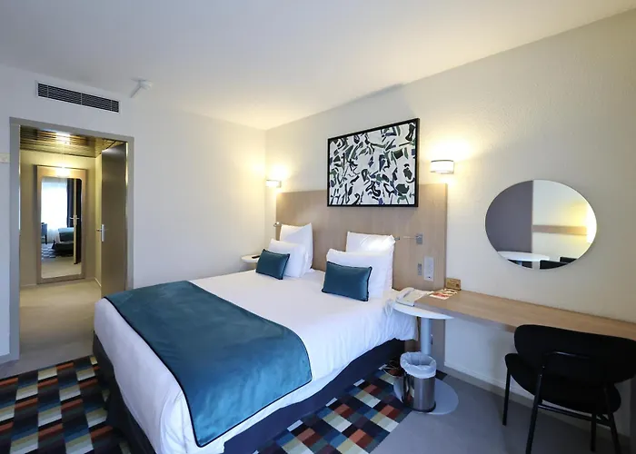 Готель Mercure Centre Porte Des Alpes Гренобль