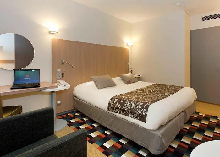 Mercure Centre Porte Des Alpes ホテル