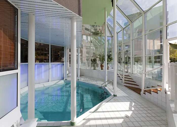 Готель Mercure Centre Porte Des Alpes Гренобль