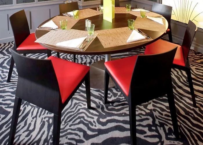 Готель Mercure Centre Porte Des Alpes 4*