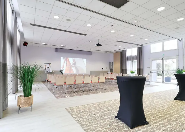 Mercure Centre Porte Des Alpes 4* Гренобль