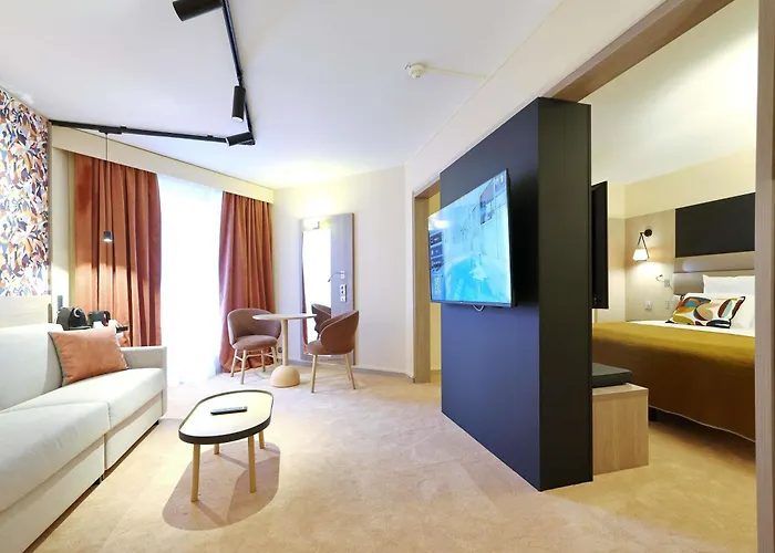 Mercure Centre Porte Des Alpes Готель