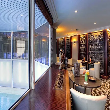 Hotel Mercure Centre Porte Des Alpes 4*