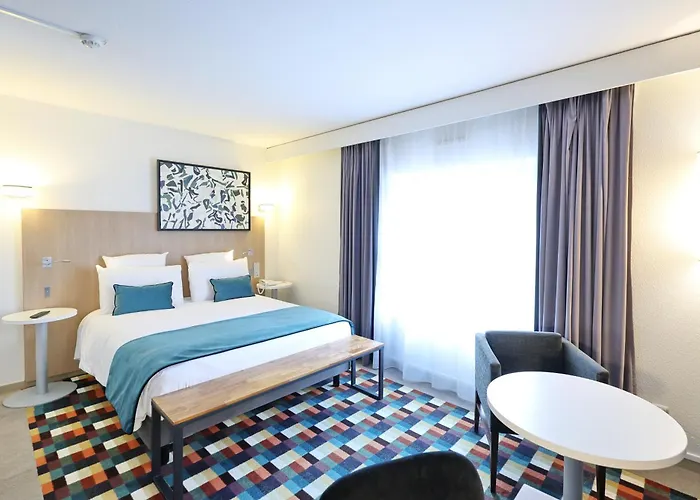 Mercure Centre Porte Des Alpes Otel 4*