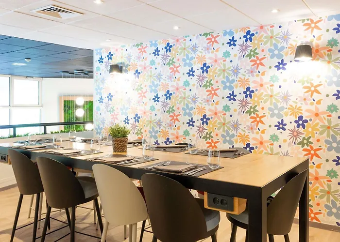 Mercure Centre Porte Des Alpes Otel 4*